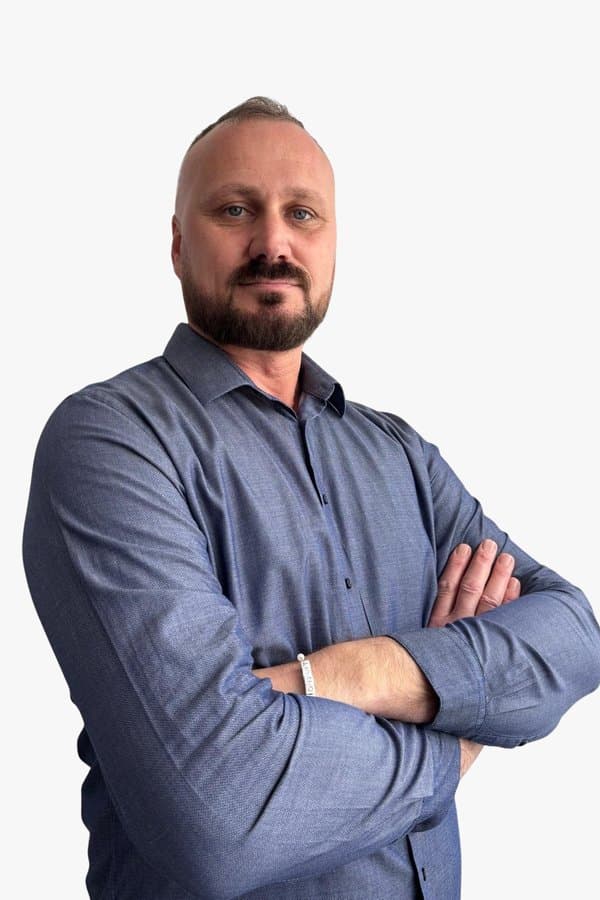 Ionel V.